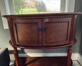 2-door half oval side table

Online only sale for furniture opens Thursday/October 5

For pricing information:
•Text only to 615-854-8535
•Send a photo of the item(s) you are interested in
•In person viewing will be available on Friday/October 6!