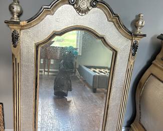 Cream and Silvertone wooden chest with painted green marble top. Has matching mirror.
Online only sale for furniture opens Thursday/October 5
For pricing information:
•Text only to 615-854-8535
•Send a photo of the item(s) you are interested in
•In person viewing will be available on Friday/October 6!