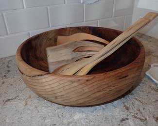 WOOD SALAD BOWL AND SERVERS