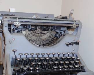 VTG TYPE WRITER