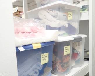 CLOTHING MENS & WOMENS AT LEAST 6 CLOSETS FULL