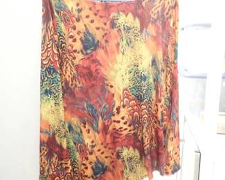 CLOTHING MENS & WOMENS AT LEAST 6 CLOSETS FULL