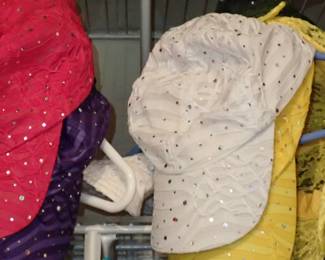 CLOTHING MENS & WOMENS AT LEAST 6 CLOSETS FULL