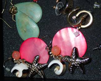 VINTAGE / FASHION JEWELRY - EARRINGS - NECKLACES - PINS - RINGS