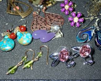 VINTAGE / FASHION JEWELRY - EARRINGS - NECKLACES - PINS - RINGS