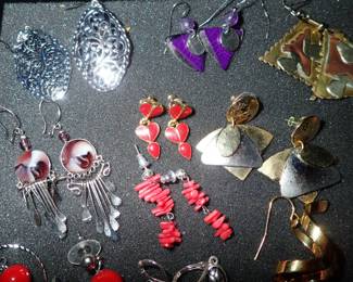 VINTAGE / FASHION JEWELRY - EARRINGS - NECKLACES - PINS - RINGS