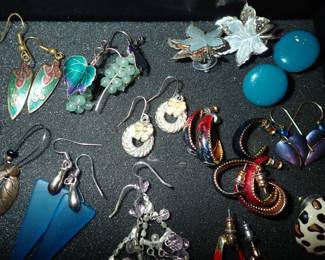 VINTAGE / FASHION JEWELRY - EARRINGS - NECKLACES - PINS - RINGS