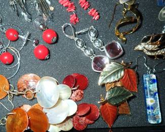 VINTAGE / FASHION JEWELRY - EARRINGS - NECKLACES - PINS - RINGS