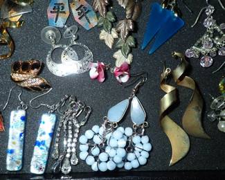 VINTAGE / FASHION JEWELRY - EARRINGS - NECKLACES - PINS - RINGS