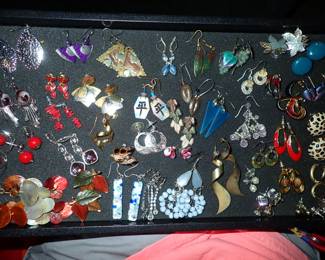 VINTAGE / FASHION JEWELRY - EARRINGS - NECKLACES - PINS - RINGS