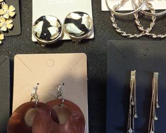 VINTAGE / FASHION JEWELRY - EARRINGS - NECKLACES - PINS - RINGS