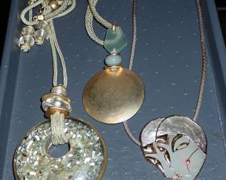 VINTAGE / FASHION JEWELRY - EARRINGS - NECKLACES - PINS - RINGS