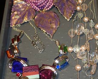 VINTAGE / FASHION JEWELRY - EARRINGS - NECKLACES - PINS - RINGS