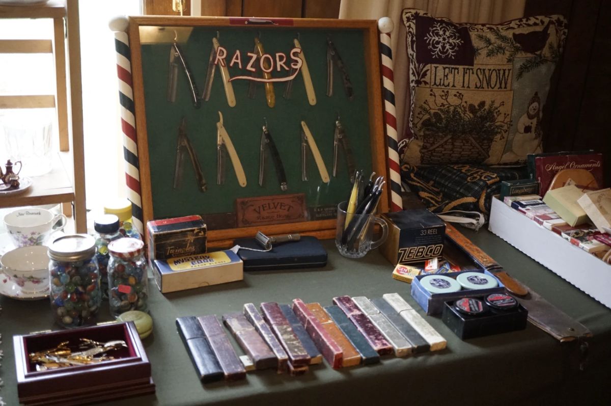 Collection of vintage straight razors