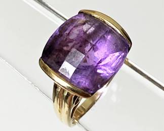 Amethyst set in 14k gold ring