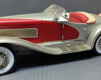 Ertl Diecast 1935 Duesenberg 88J Roadster 1:18 Scale Replica, With Original Box
