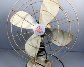 R&M Hunter Vintage Oscillating Table Top Fan, Model #CG16, Powers On