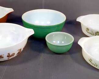 Vintage Pyrex Handled Mixing Bowls, Qty 4, Various Sizes, And Casserole Dishes, Qty 2