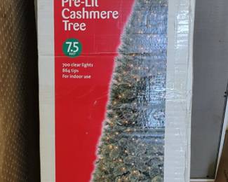 New in Box 7.5 ft Christmas tree 