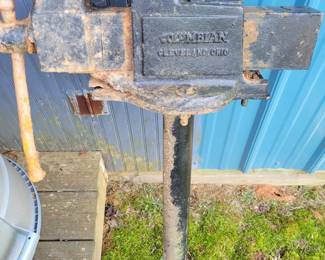 Columbian vise