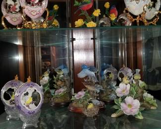 Franklin Mint Birds of the World Eggs; Yellow Rose of Texas Bird