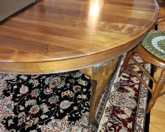 Vintage dining table with table pads