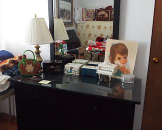 Dresser   Hanging Mirror  