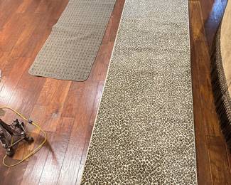 leapard print runner rug