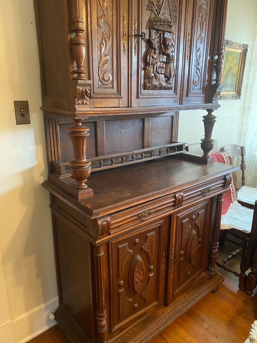 Clifton, Texas Estate Sale starts on 9/14/2023