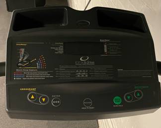 Precor Elliptical Trainer. Model EFX5.21si. Photo 3 of 3.