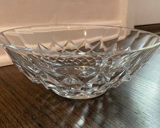 Crystal Bowl. Signed. Photo 1 of 3.