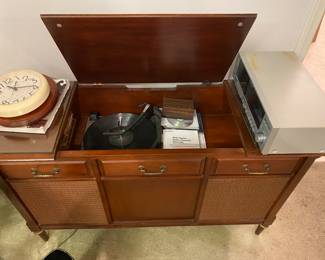 vintage record player cabinet
