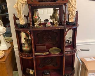 Beautiful mirrored eterge