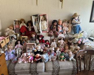 Porcelain Dolls, Many Dolls and doll clothes
