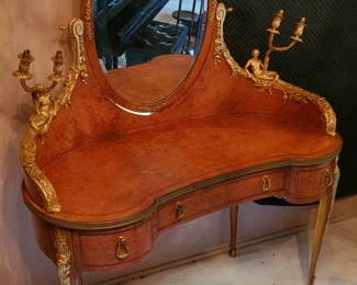 Early 20th century French gilt ormolu desk with lighted figures (need repair)