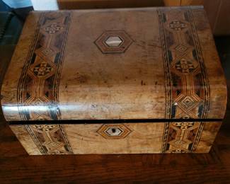 Small inlaid lap writing desk