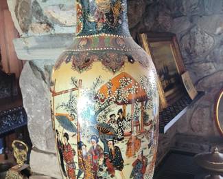 Large Chinese Satsuma vase