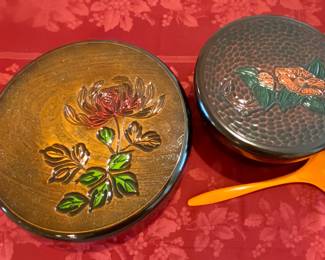 Lacquerware 