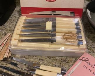 Carvel Hall Knive set