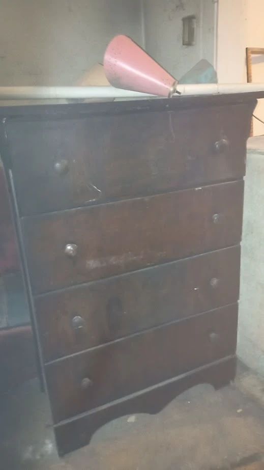 4 drawer chest