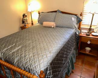 Solid maple queen head & foot board 