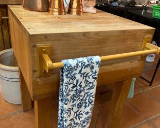 Portable kitchen island