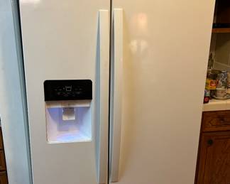 Whirlpool refrigerator/ freezer