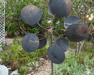 Garden wind spinner