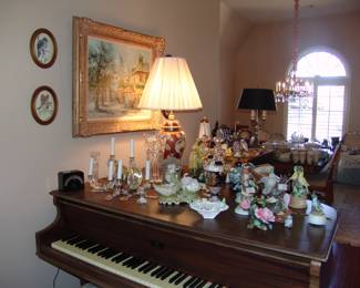 Kimbell baby grand piano and porcelains