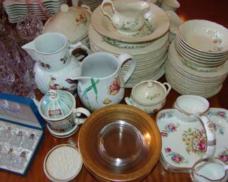 Gold banded desert plates