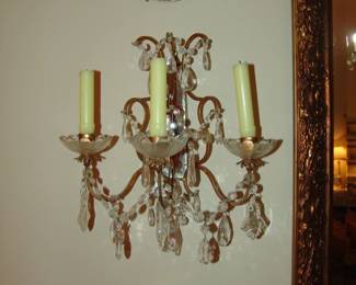 Wall sconce