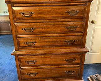 6 Drawer Thomasville Chest