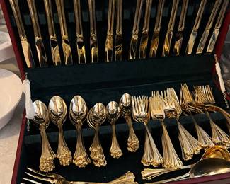 Used once.   FR Roger gold utensils.  