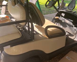 Club cart .  Works great but needs batteries.   I get them for you or you can take as is.  